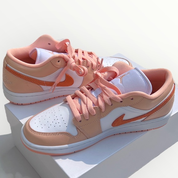 Air Jordan Low WMNs RARE AUTHENTIC SunsetHaze  S8 BNIB never worn - Picture 3 of 11